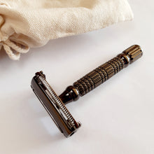 Load image into Gallery viewer, Bare &amp; Co. Reusable Safety Razor